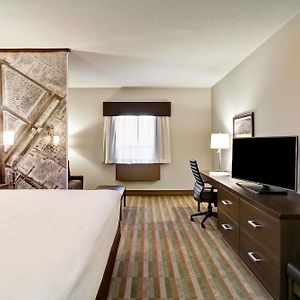 Queen Room Two Queen Beds